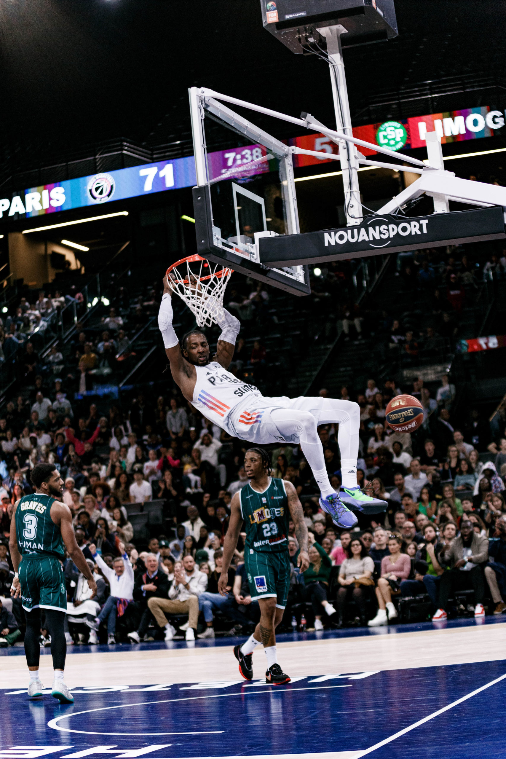 Paris vs Limoges première victoire à l'Accor Arena ! Paris Basketball